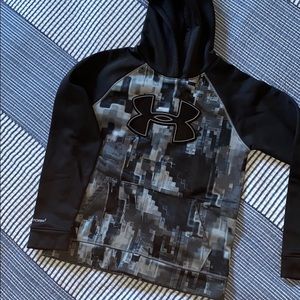 Under Armour hoodie in like new condition